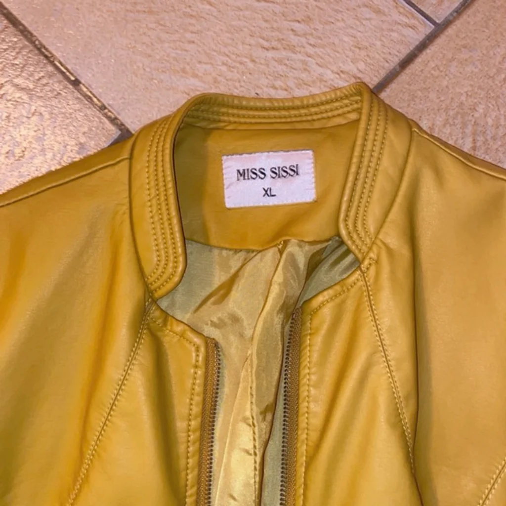Chaqueta mostaza nueva – photo 2